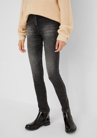 s.Oliver Slimfit Jeans 'Suri' in Grau