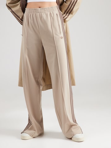 ADIDAS ORIGINALS Loosefit Ráncos nadrág 'Firebird' - bézs: elől