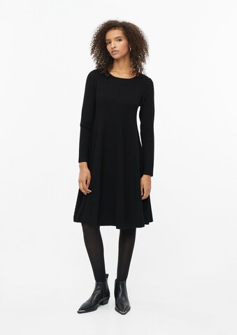 Robes en maille s.Oliver en noir : devant