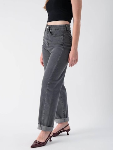 regular Jeans di MND in grigio