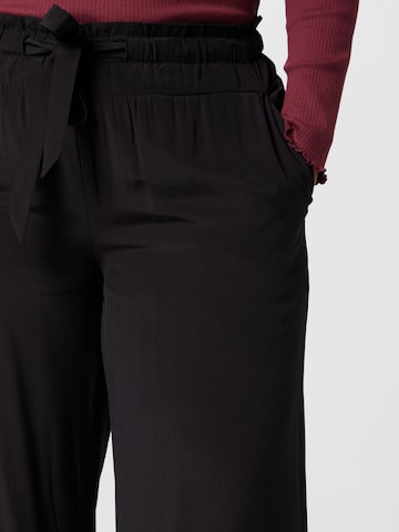 Esprit Curves - Loosefit Pantalón en negro