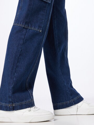 Nasty Gal Regular Cargo Jeans in Blue