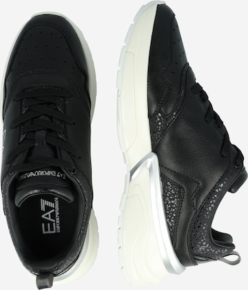 EA7 Emporio Armani Låg sneaker 'BRAVERY 7' i svart