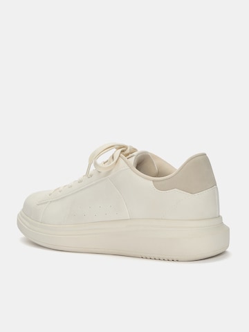 Pull&Bear Sneaker in Beige