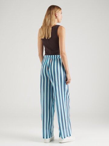 mėlyna TOPSHOP Plačios klešnės Kelnės