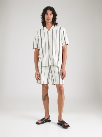 Loosefit Survêtement 'ONSTINUS STEPAN' Only & Sons en blanc : devant