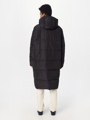 Wallis Χειμερινό παλτό σε μαύρο