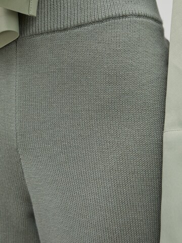 EDITED Tapered Παντελόνι σε πράσινο