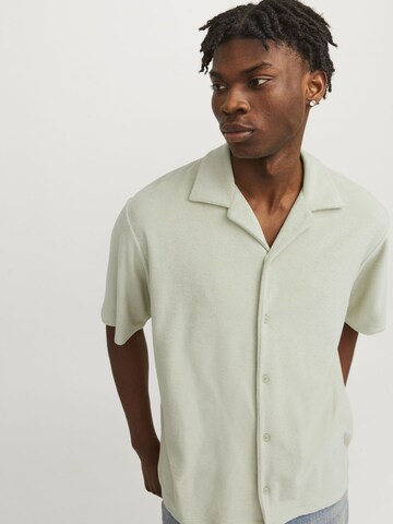 JACK & JONES Comfort fit Button Up Shirt in Green