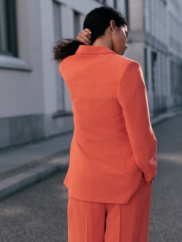 Next Bleiser, värv punane