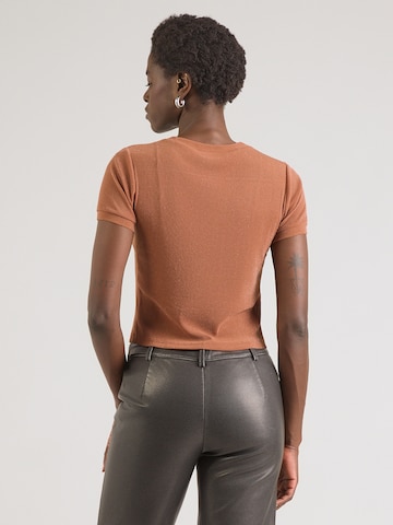 UNITED COLORS OF BENETTON - Camiseta en marrón