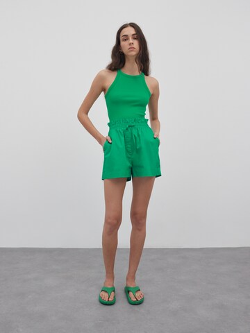 Loosefit Pantaloni 'Baila' di EDITED in verde