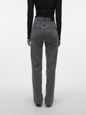 VERO MODA Wide Leg Jeans 'TESSA' i grå
