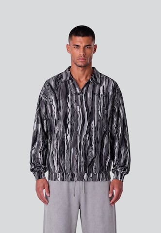Colucci Shirt in Grey: front