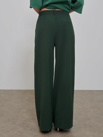 Wide leg Pantaloni cutați 'Foliage' de la florence by mills exclusive for ABOUT YOU pe verde