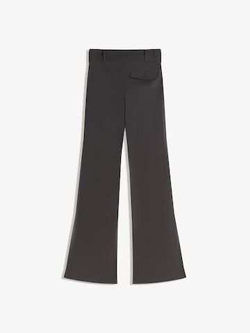 Bershka Flared Broek in Grijs