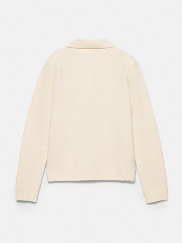 Pulover de la Pull&Bear pe bej