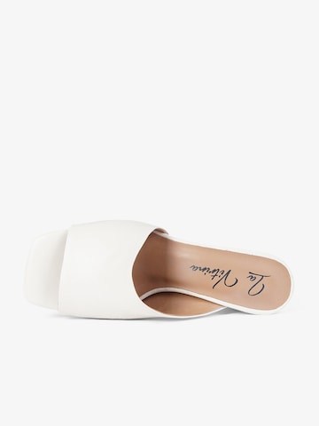 LA VITRINA Sandaal in Beige