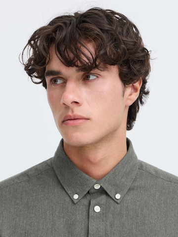 Coupe regular Chemise 'CFAnton' Casual Friday en vert