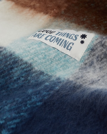 WE Fashion Kaulaliina värissä sininen