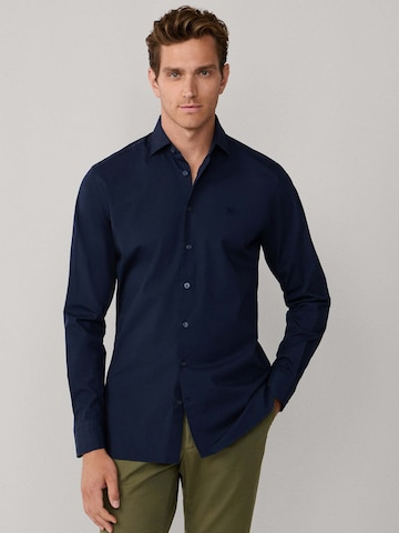 Coupe regular Chemise 'Ess' Hackett London en bleu : devant