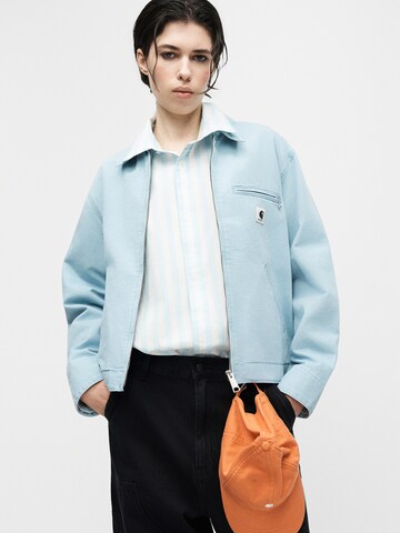 Carhartt WIP Välikausitakki 'Detroit' värissä sininen: etupuoli