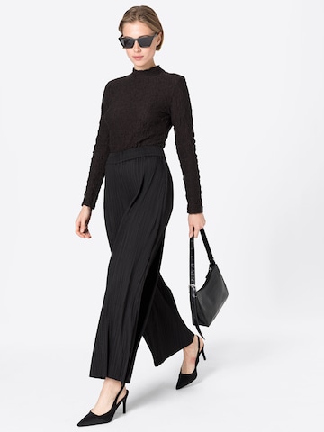 MADS NORGAARD COPENHAGEN - Pierna ancha Pantalón en negro