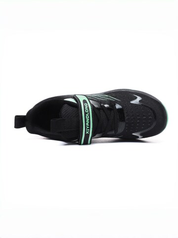 HUSKSWARE Inline and Roller Skates in Black
