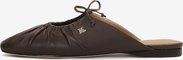 Zoccoletto di Kazar Studio in marrone: frontale