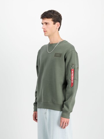 ALPHA INDUSTRIES Sweatshirt in Grün