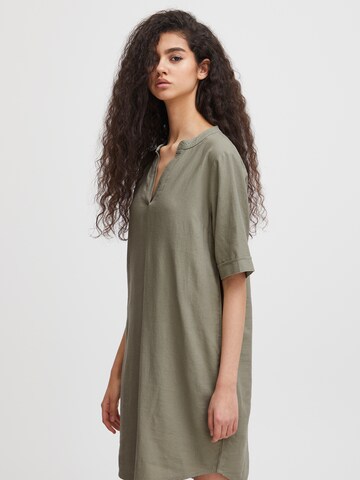 Robe-chemise 'LINO' ICHI en vert : devant