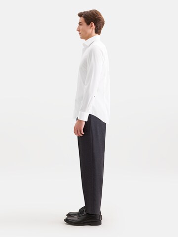 Coupe regular Chemise business SEIDENSTICKER en blanc
