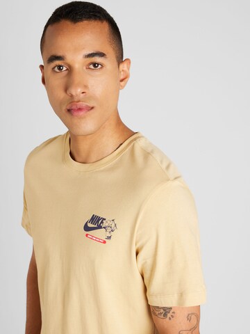 Nike Sportswear T-Shirt in Beige