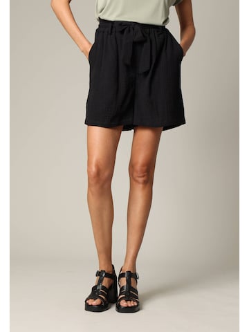 Deeluxe Regular Pants 'Shyla' in Black: front