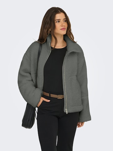 ONLY - Chaqueta funcional 'ONLASPEN' en gris: frente