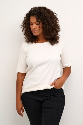 T-shirt 'Carina' KAFFE CURVE en blanc : devant