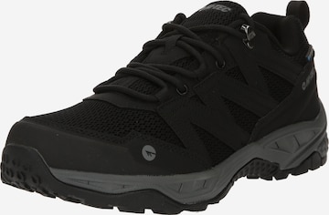 Scarpa bassa 'SAUNTER' di HI-TEC in nero: frontale