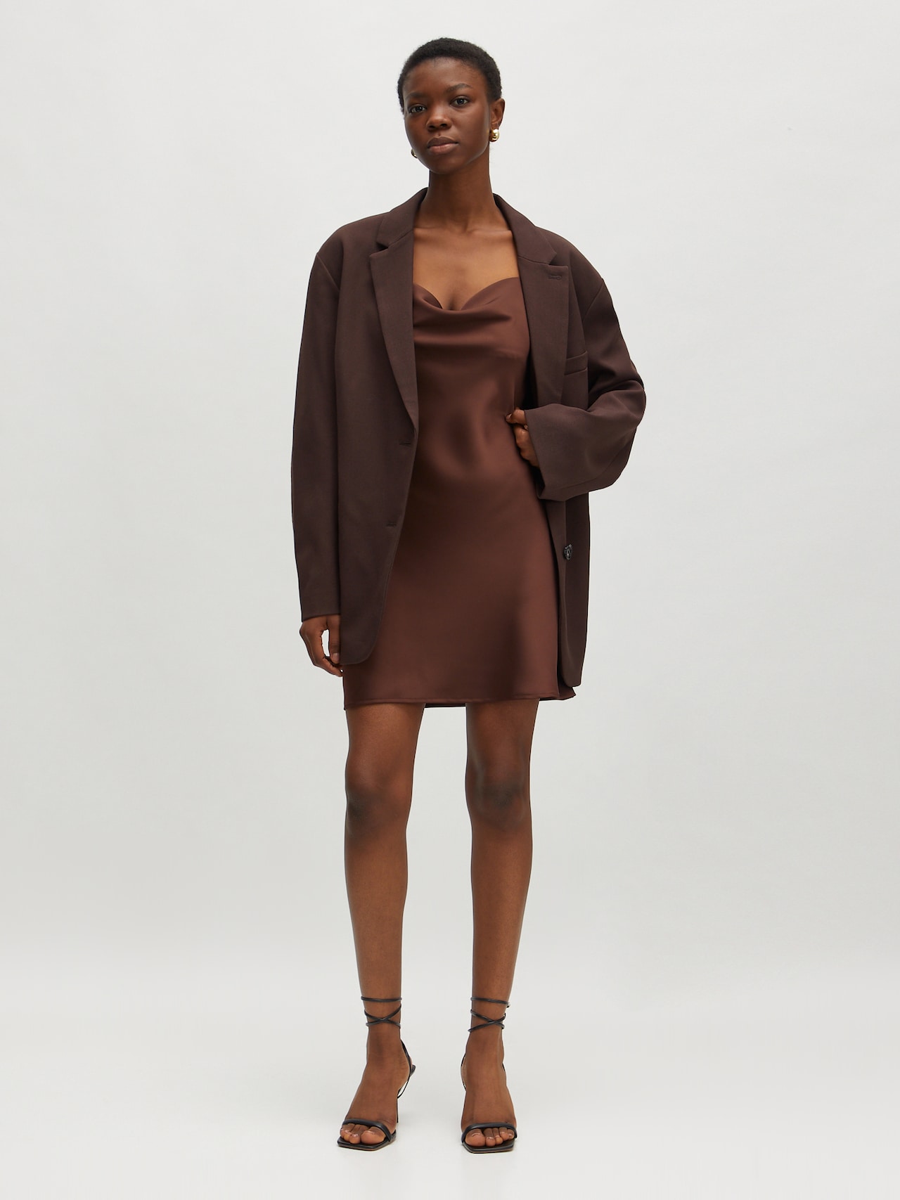 EDITED Nieuwigheden Jurk 'Jessie' Bruin