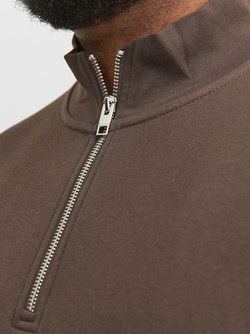 Jack & Jones Plus - Sweatshirt 'VESTERBRO' em castanho