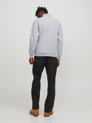 JACK & JONES Sweatshirt 'Bradley Cedric' i grå