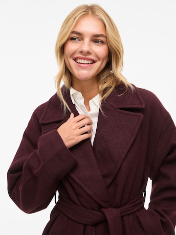 VILA Overgangsfrakke 'VIFikka' i rød