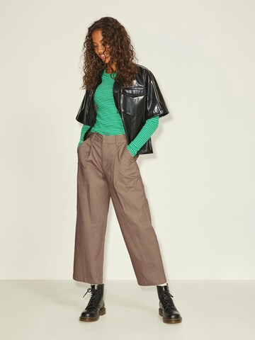 JJXX Loose fit Pleat-Front Pants 'Ida' in Brown