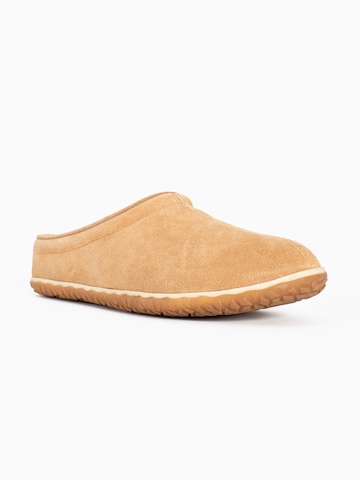 Minnetonka - Pantufa 'Taylor' em castanho