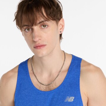 T-Shirt fonctionnel 'Athletics' new balance en bleu