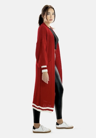 Cappotto in maglia di Elara in rosso