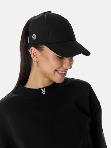 Cardio Bunny Cap in Black: front