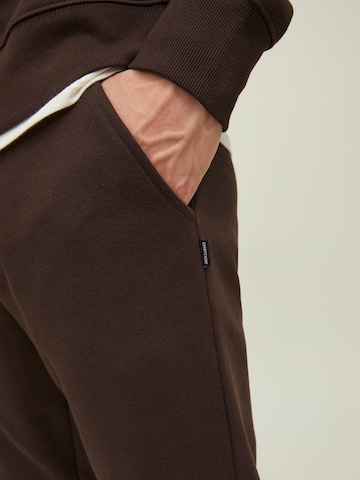 JACK & JONES Tapered Trousers 'Gordon' in Brown