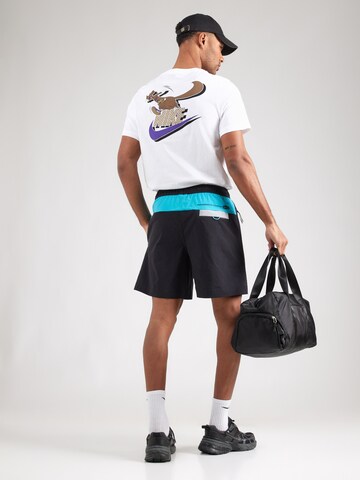 Nike Sportswear Обычный Штаны в Черный: сзади