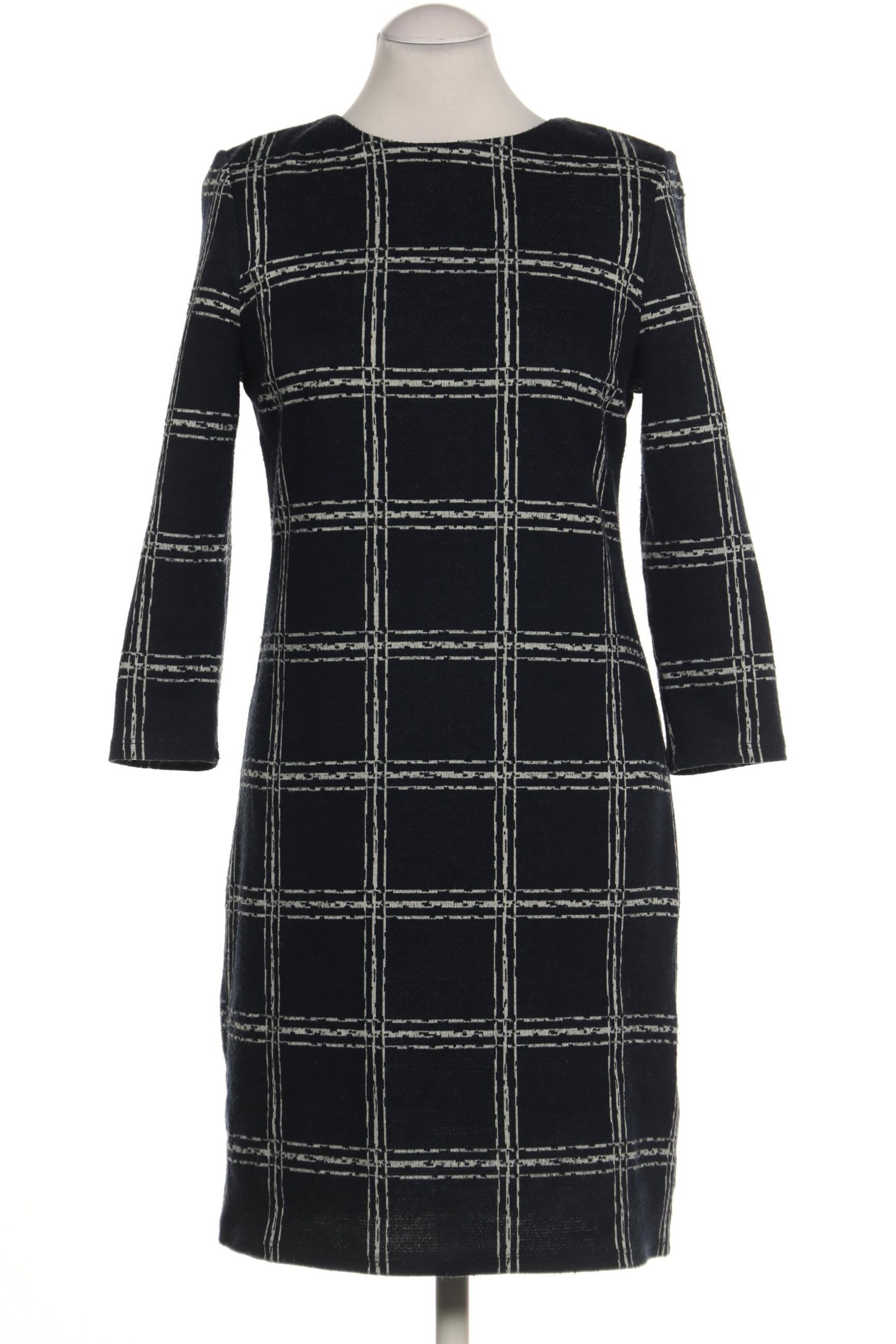 Phase Eight Dress in M in Black: front