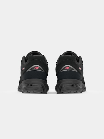 new balance Ниски маратонки '2002' в черно